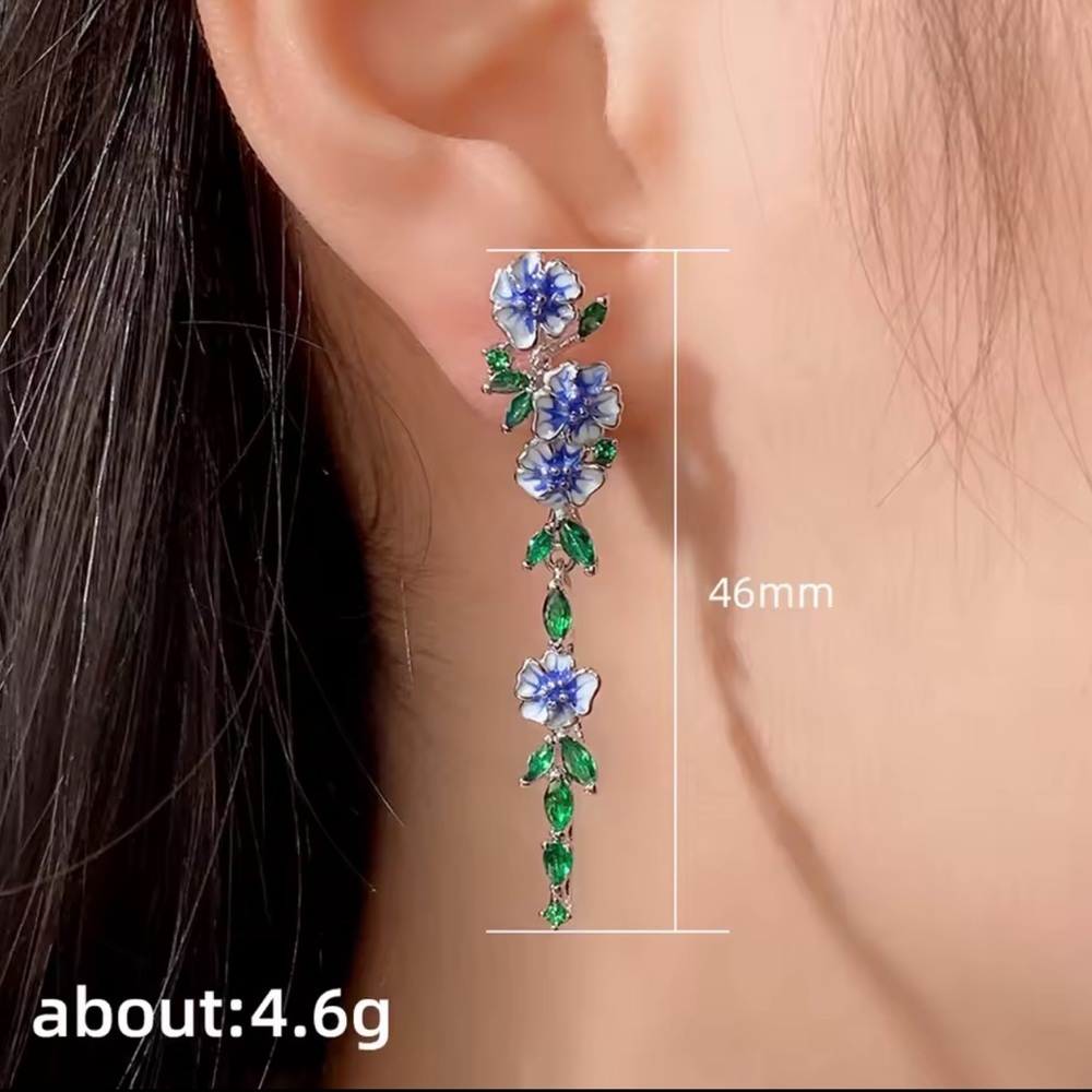 Blue Floral Dangle Earrings - Picture 4 of 9
